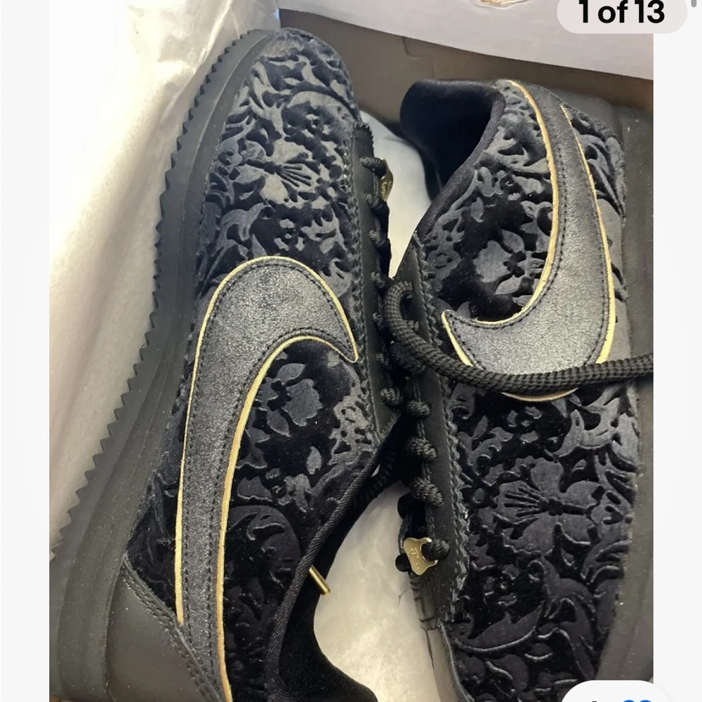 Authentic Black velvet Nike Cortez w/ gold size 7 New in box